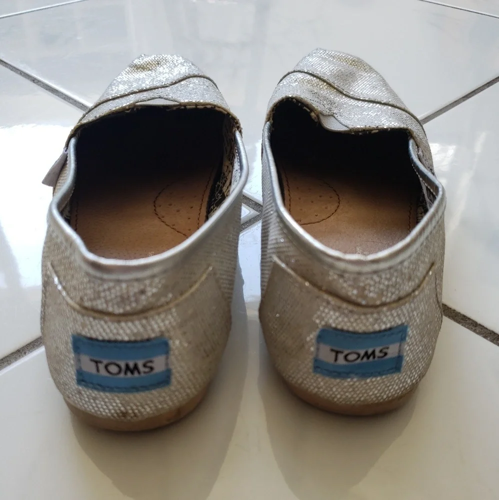 Girls 6 womens 7.5‎ sparkle glitter silver toms